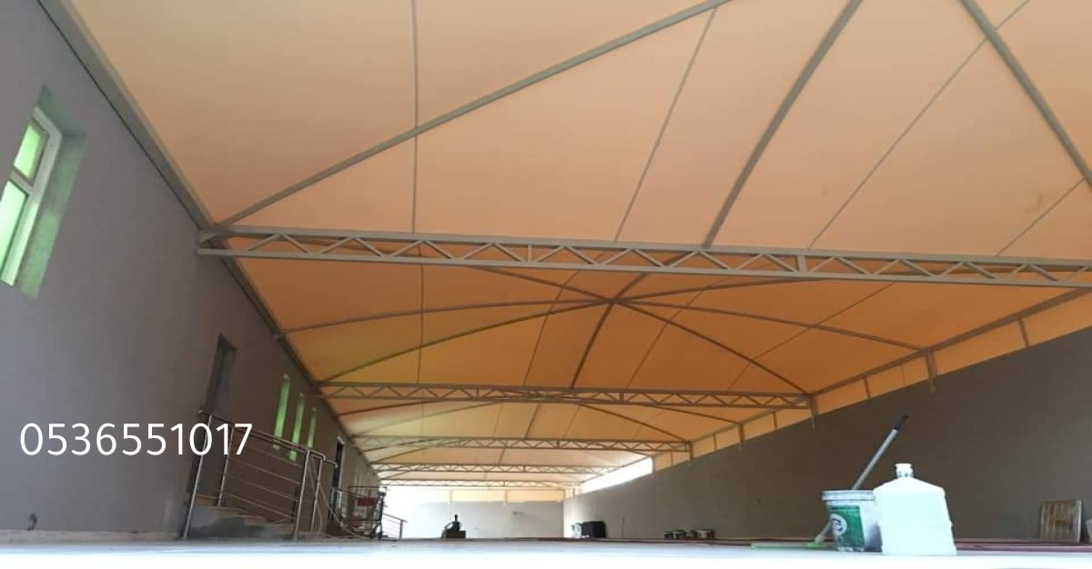 مظلات مدارس توفر الظل للطلاب في ساحات الطابور الصباحي